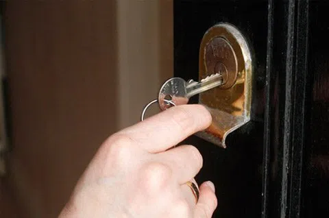 Security Locksmith Services Miami, FL 305-744-5730 Security Locksmith Services Miami, FL 305-744-5730 - 7-Door-Unlock